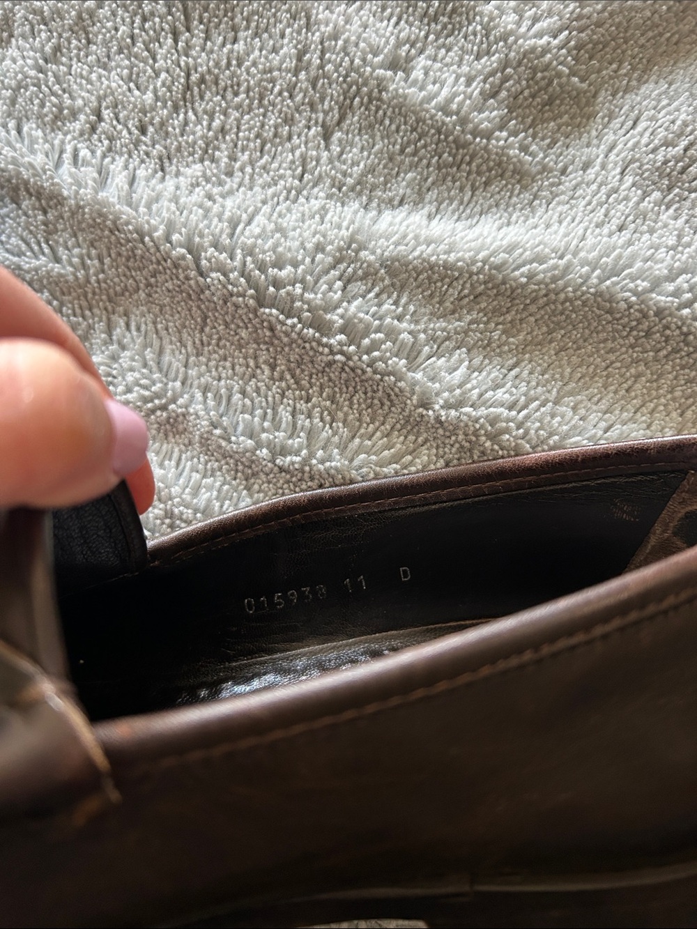 Authentic Gucci Men's Brown Leather Bit Loafers - newly resoled and polished. - Picture 8 of 10